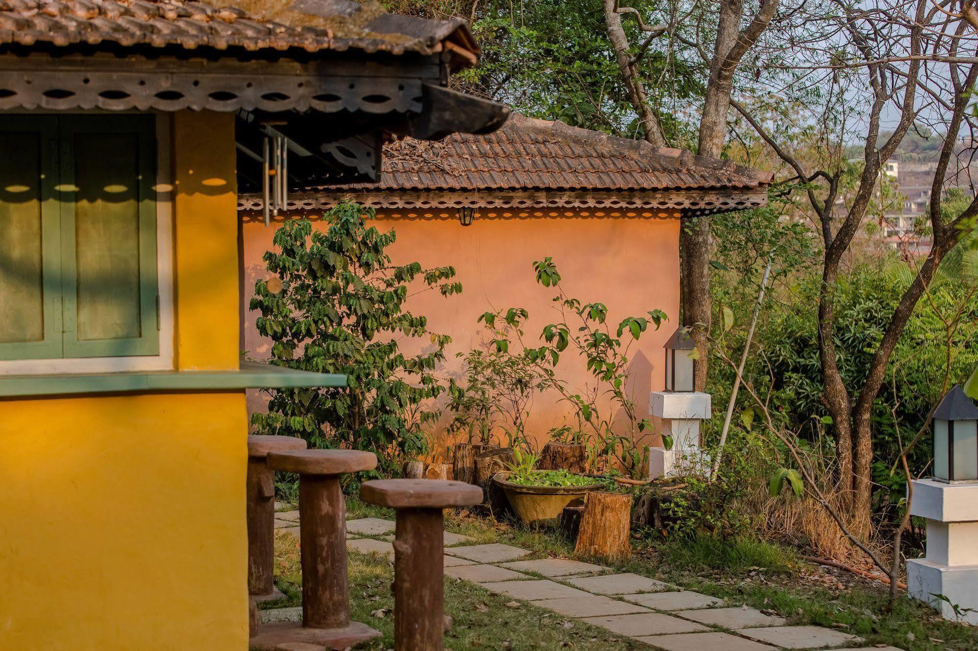 Wildflower Villas - All Villa Hotel, Family Run Candolim Exterior photo