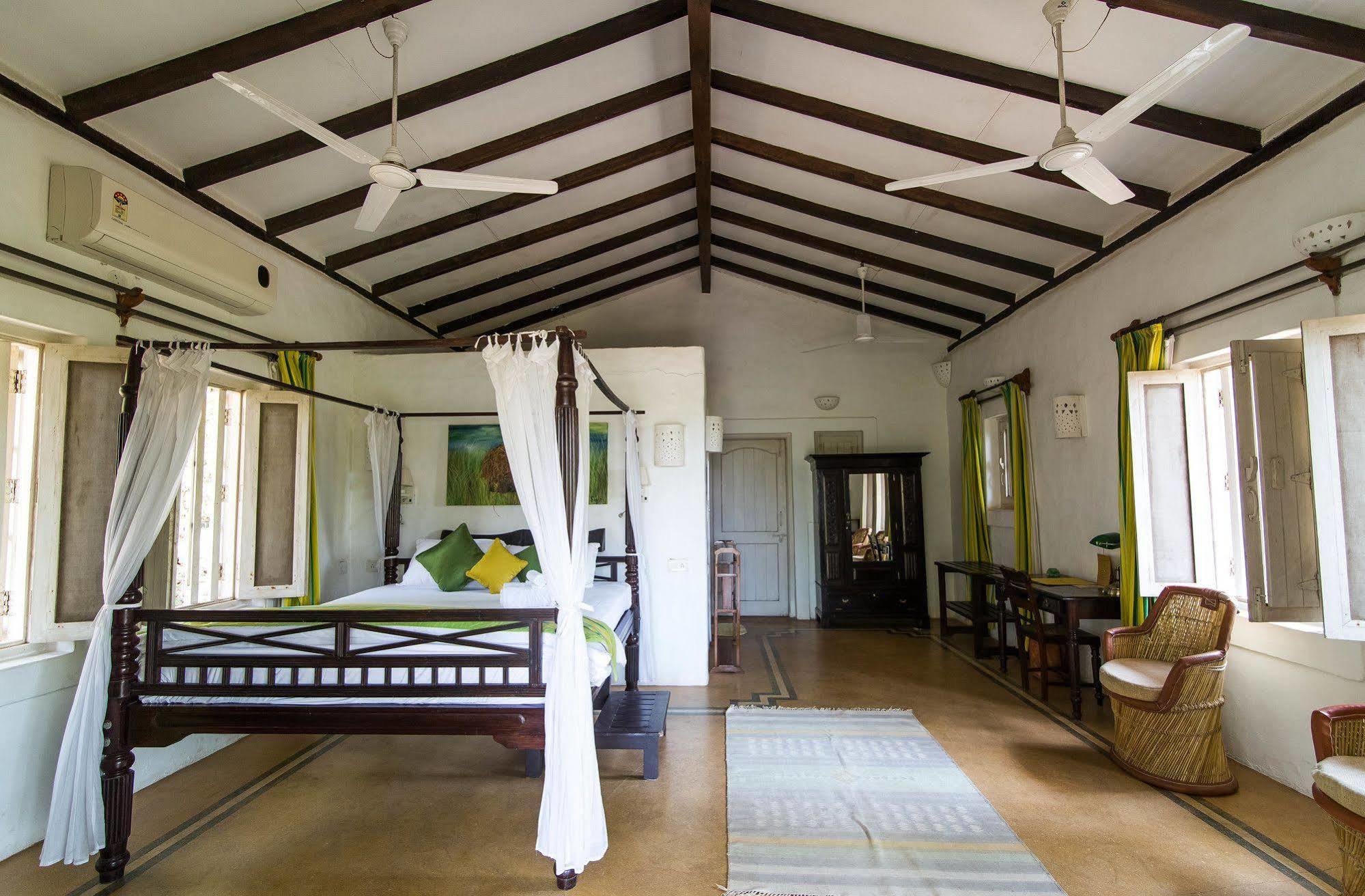 Wildflower Villas - All Villa Hotel, Family Run Candolim Exterior photo